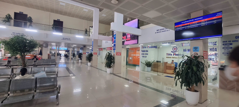 Xe hợp đồng tung hoành, xe khách tuyến đìu hiu  -0