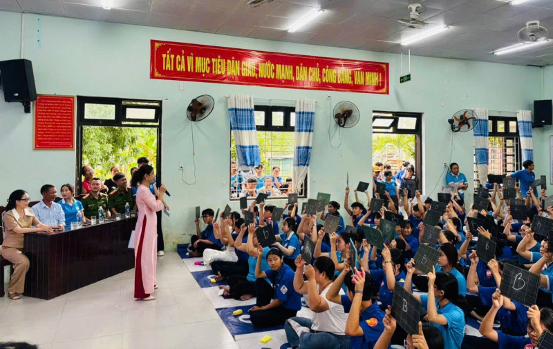 Công an cấp xã ở Huế sáng tạo, đổi mới cách thức tuyên truyền pháp luật đến thanh, thiếu niên -0