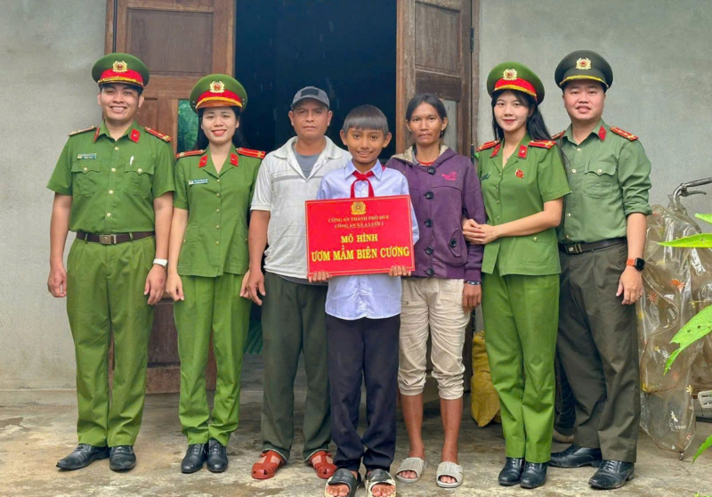 Công an cấp xã ở Huế sáng tạo, đổi mới cách thức tuyên truyền pháp luật đến thanh, thiếu niên -0