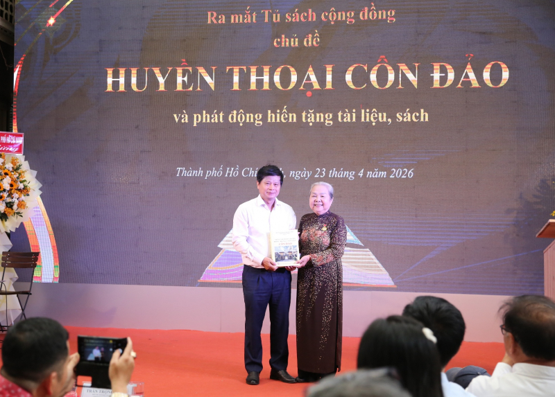 Ra mắt tủ sách chủ đề “Huyền thoại Côn Đảo” và phát động hiến tặng tài liệu, sách  -0