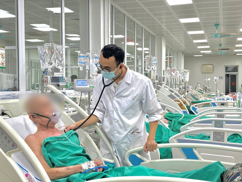 Cảnh báo nhiều người mắc cúm B nguy kịch -0