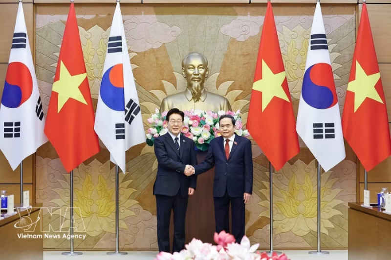 Vietnamese legislature backs implementation of agreements inked with RoK: NA Chairman -0