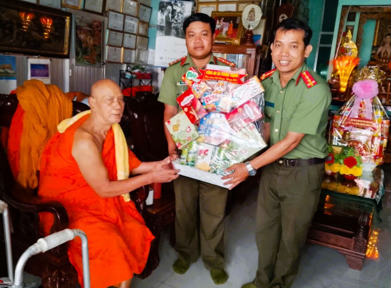 Người có uy tín đồng bào dân tộc Khmer bảo vệ nền tảng tư tưởng của Đảng -0