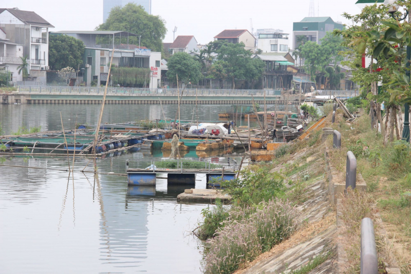 Chấn chỉnh tình trạng chiếm dụng mặt sông Như Ý nuôi cá lồng gây ô nhiễm môi trường  -0