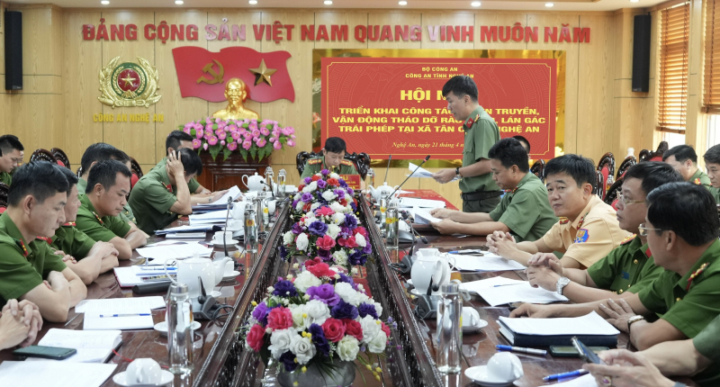 Công an Nghệ An chủ động vận động, tuyên truyền người dân tháo gỡ “nút thắt” ở xã Tân Châu -0