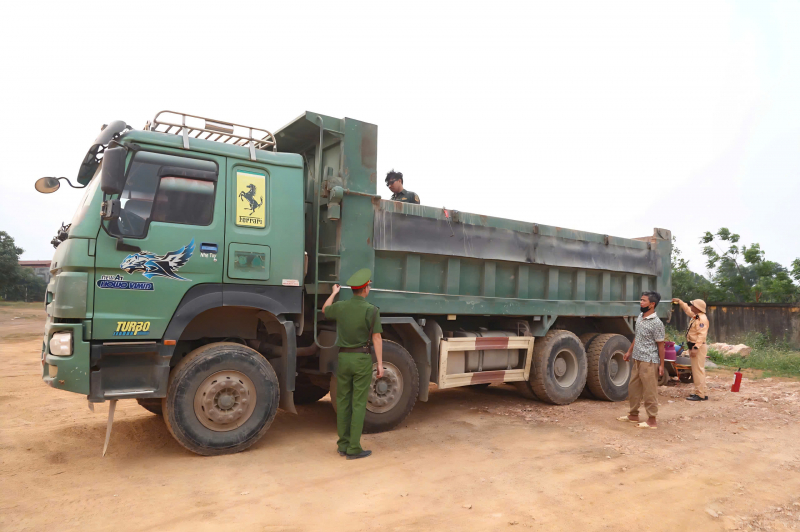 Xử lý xe quá tải, cần quản chặt từ gốc -0