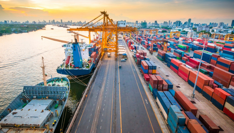 Gắn các cảng biển mới xây dựng với những tuyến vận tải khối lượng lớn -0