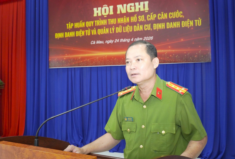 100% Công an cơ sở ở Cà Mau sẵn sàng cấp căn cước, định danh điện tử -0