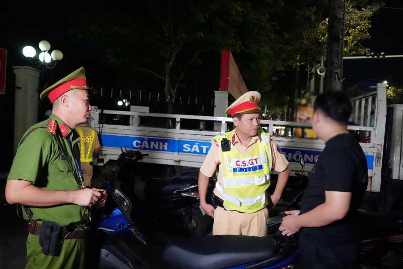 CSGT Đồng Nai “săn” xe độ, dập tắt tiếng pô, chặn đứng “quái xế” -0