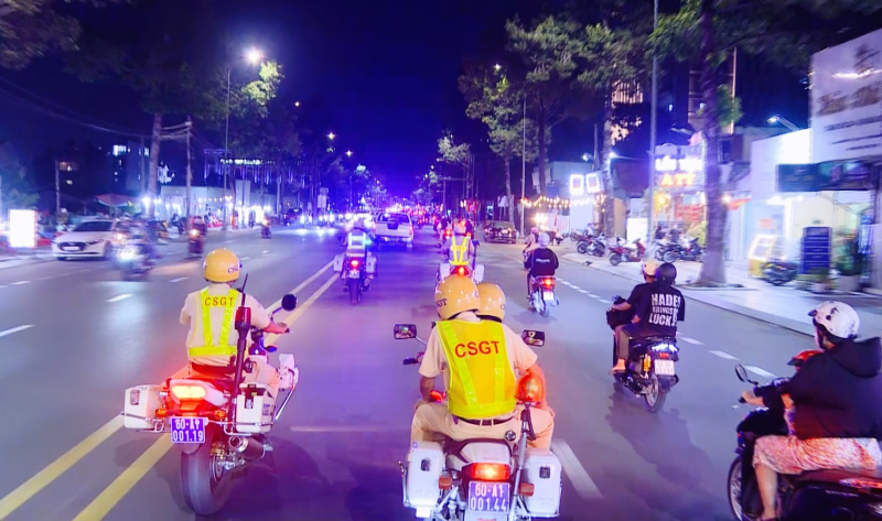 CSGT Đồng Nai “săn” xe độ, dập tắt tiếng pô, chặn đứng “quái xế” -0