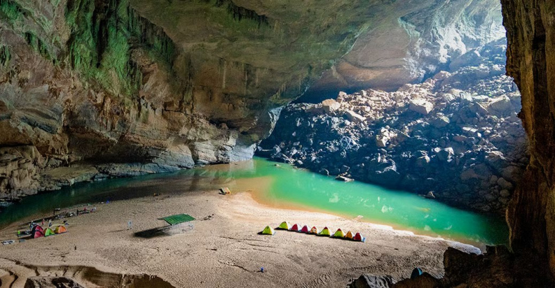 Phát hiện 5 chiếc rìu đá hàng nghìn năm tuổi ở Vườn quốc gia Phong Nha-Kẻ Bàng -0