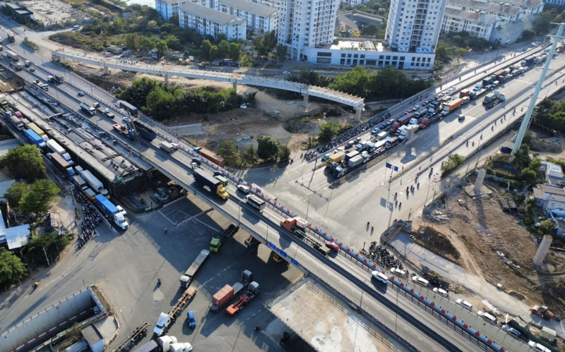 Giao thông tăng nhiệt vào chiều ngày đầu nghỉ lễ Giỗ tổ Hùng Vương -0