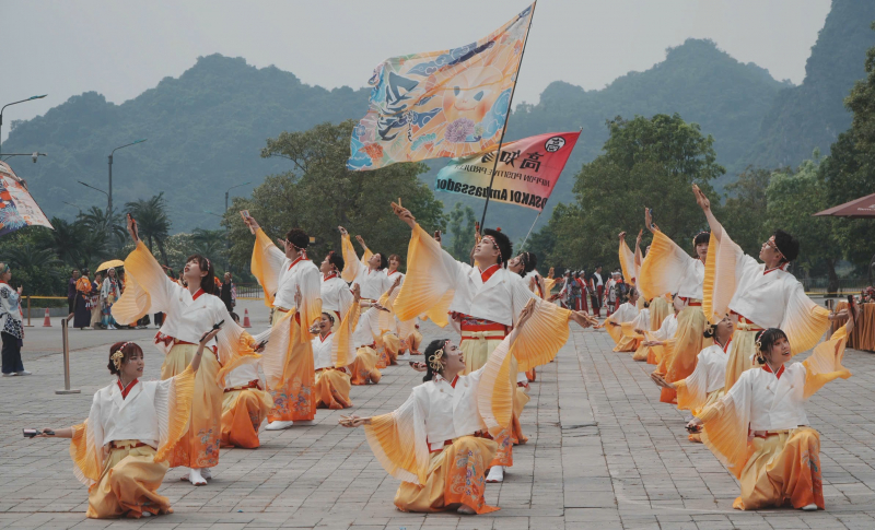 818 vũ công Việt Nam, Nhật Bản trình diễn tại Liên hoan Yosakoi Việt Nam -1