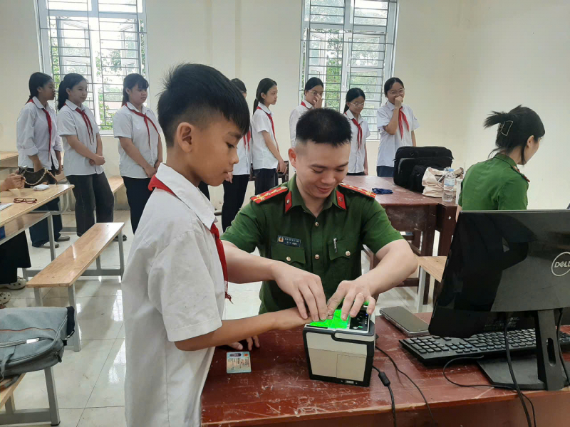 Gieo nền móng “công dân số” từ hôm nay -0