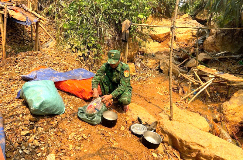 Quyết liệt truy quét “vàng tặc” ở miền núi A Lưới -0
