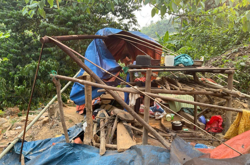 Quyết liệt truy quét “vàng tặc” ở miền núi A Lưới -0