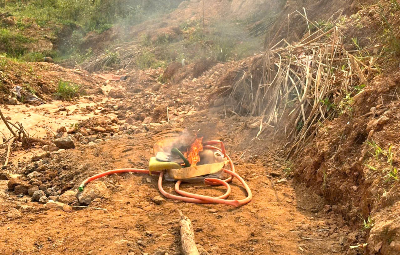 Quyết liệt truy quét “vàng tặc” ở miền núi A Lưới -0