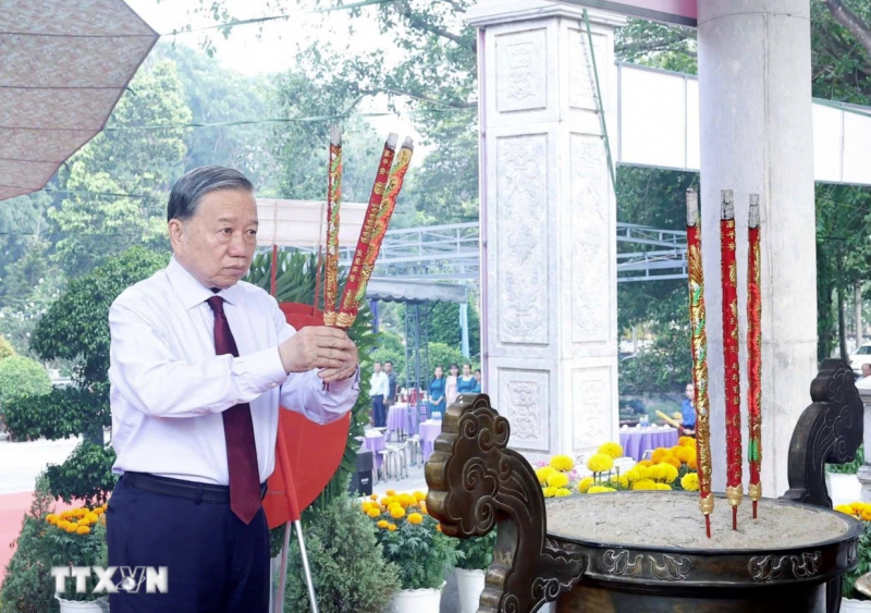 Tổng Bí thư, Chủ tịch nước Tô Lâm dâng hương tại Nghĩa trang Liệt sỹ Tân Biên -0