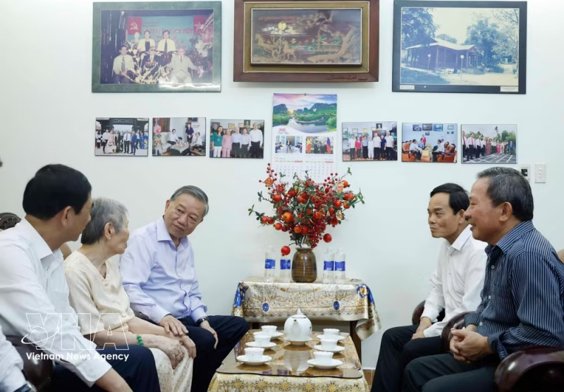 Party General Secretary, State President pays tribute to predecessor leaders -0