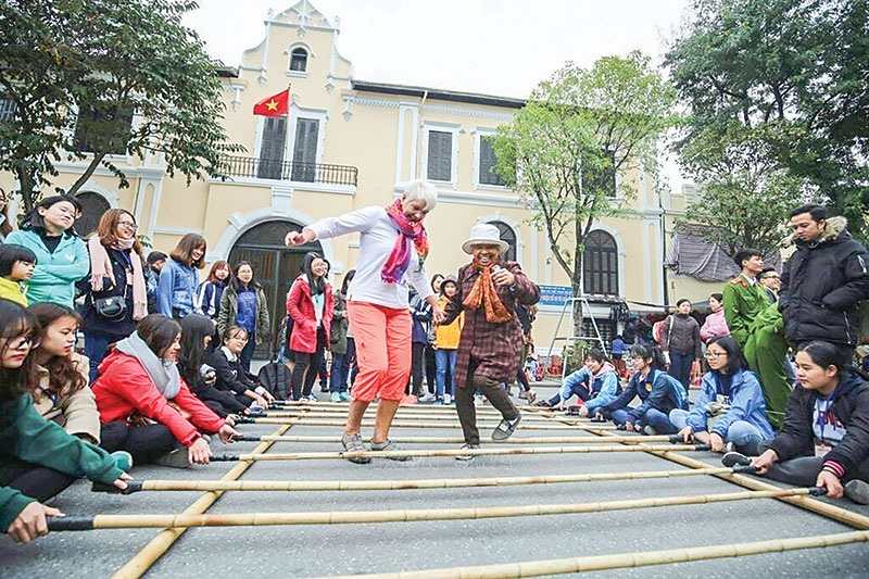 DDB2- Tiếp nối ngọn lửa ngày Đại thắng, vững bước tới tương lai rạng rỡ -0