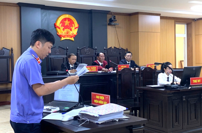 Tuyên phạt Nguyễn Đình Thắng 11 năm tù về tội khủng bố -0