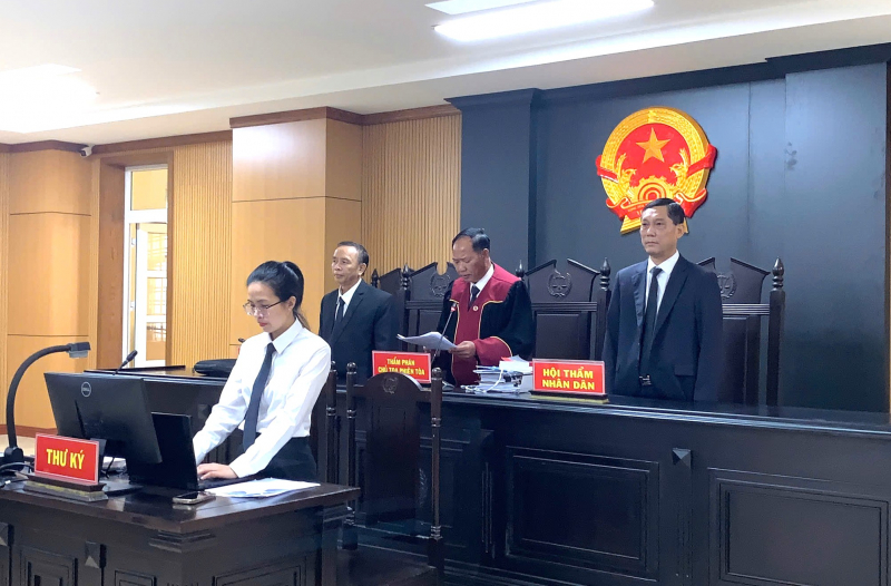 Tuyên phạt Nguyễn Đình Thắng 11 năm tù về tội khủng bố -0