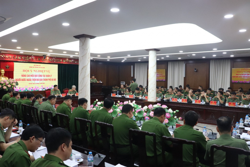 Bài cuối: Nhiều giải pháp đột phá góp phần quản lý người nước ngoài trên địa bàn Thủ đô -0