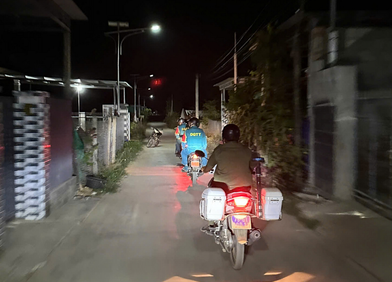    Quyết liệt xử lý nạn khai thác đất trái phép ở xã Vạn Hưng  -0