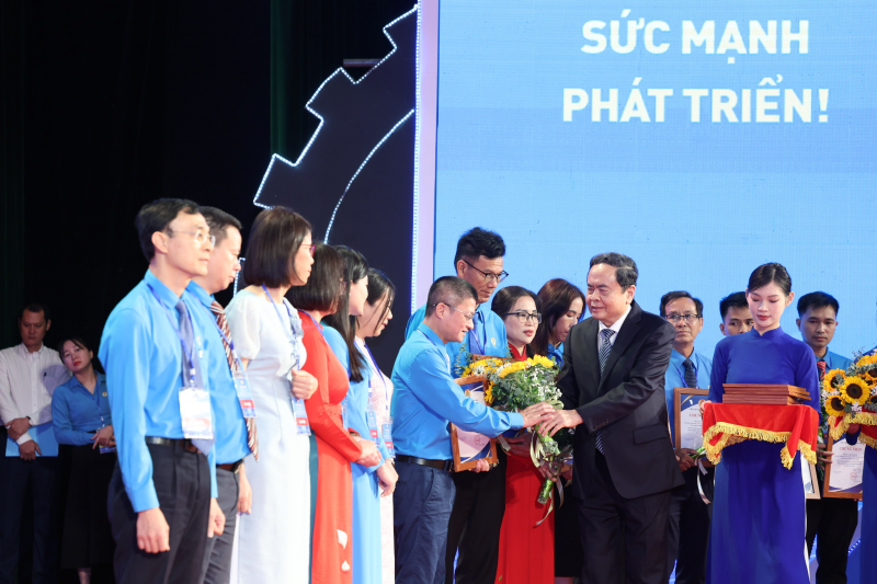 Đội ngũ công nhân là nòng cốt, lực lượng tiên phong trong sự nghiệp phát triển đất nước -0