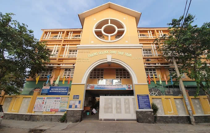 TP Hồ Chí Minh: 25 người nghi ngộ độc thực phẩm tại trường tiểu học, 1 trẻ diễn tiến nặng -0