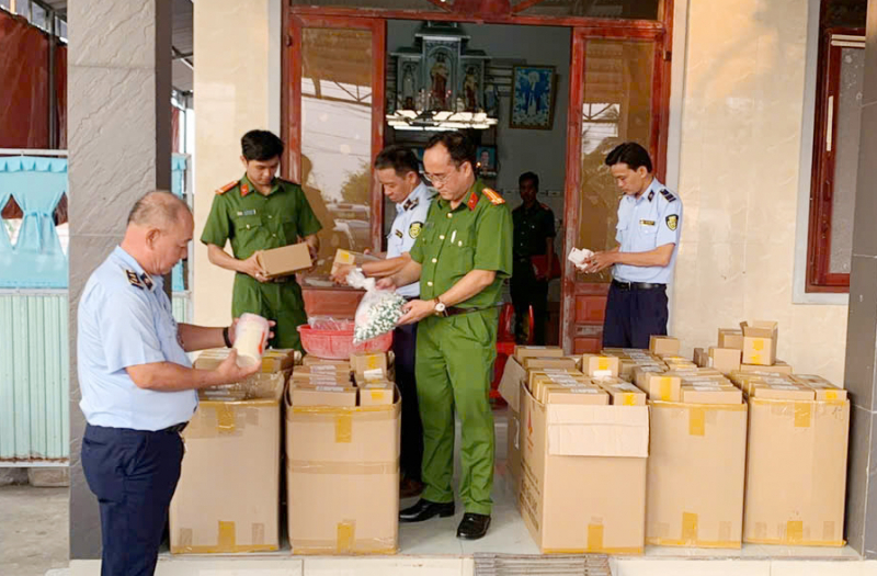 Cần Thơ bắt quả tang cơ sở sản xuất mỹ phẩm theo kiểu 