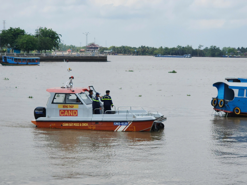 z7771843843334_66e4fa027229ff5bef0e68ad0ac84d24.jpg -0