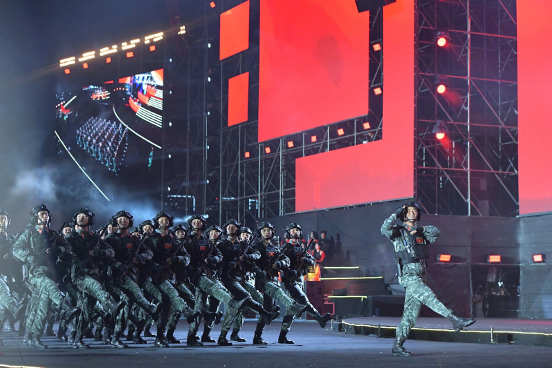 1.000 cán bộ, chiến sĩ diễu binh tại đại nhạc hội “Âm vang Tổ quốc”, gợi nhớ A80 -2