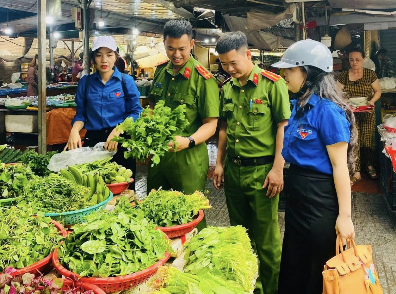 Lan tỏa phong trào thi đua “Ba nhất” từ những việc làm hay của lực lượng Công an địa bàn cơ sở ở Huế -0