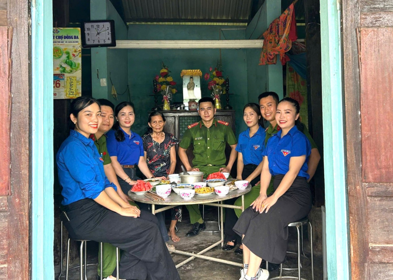 Lan tỏa phong trào thi đua “Ba nhất” từ những việc làm hay của lực lượng Công an địa bàn cơ sở ở Huế -0