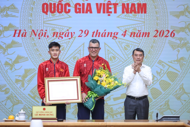 Thủ tướng Lê Minh Hưng gặp mặt, chúc mừng đội tuyển bóng đá nam U17 Việt Nam -0