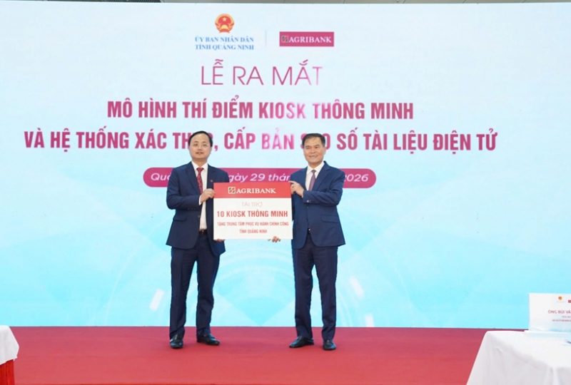 Ra mắt Kiosk thông minh phục vụ hành chính công tại Quảng Ninh -0