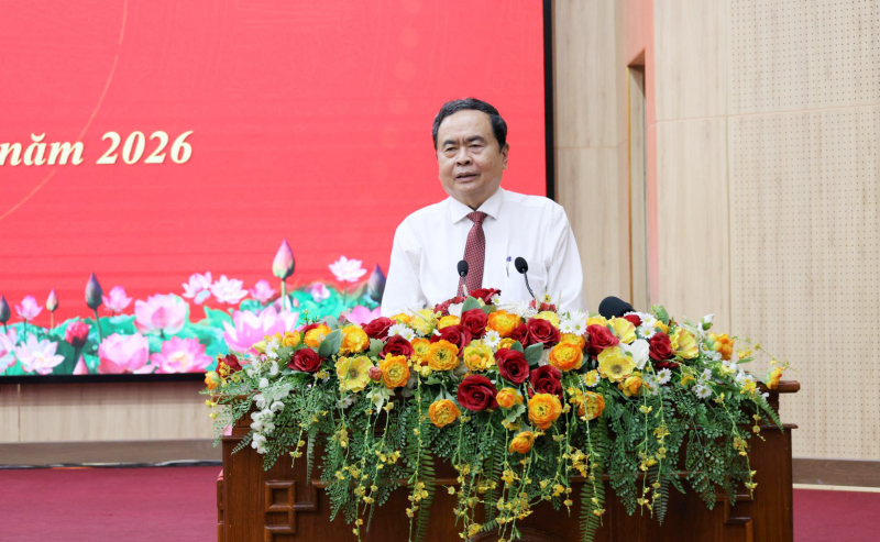 Chủ tịch Quốc hội Trần Thanh Mẫn thăm, tặng quà gia đình chính sách, công nhân, người lao động tỉnh An Giang -0