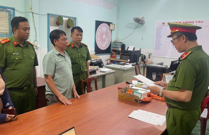 gen-h-z7759233216745_f1ed346b4061f23cefda916b999338d4.jpg -0