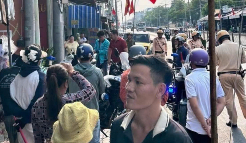 Vờ mua vàng rồi giật tháo chạy, nam thanh niên mặc áo xe ôm công nghệ bị bắt  -0