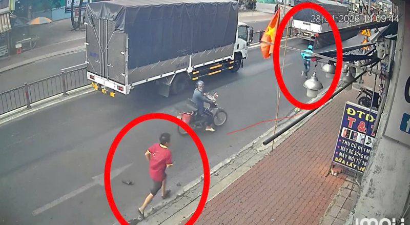 Vờ mua vàng rồi giật tháo chạy, nam thanh niên mặc áo xe ôm công nghệ bị bắt  -2