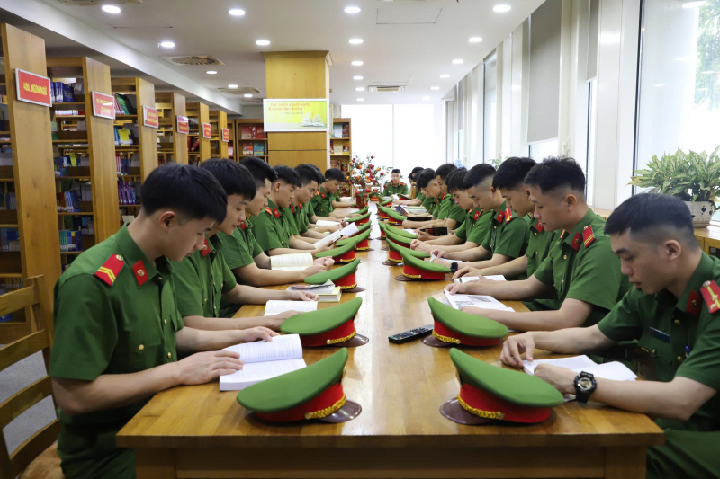 Lan toả mạnh mẽ phong trào đọc và phát triển văn hoá đọc trong CAND -0