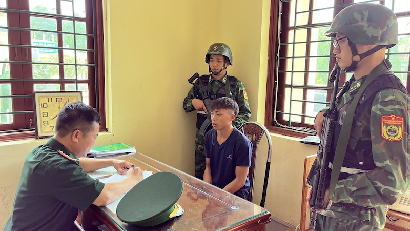 Khởi tố nhóm đối tượng đưa người xuất cảnh trái phép -0