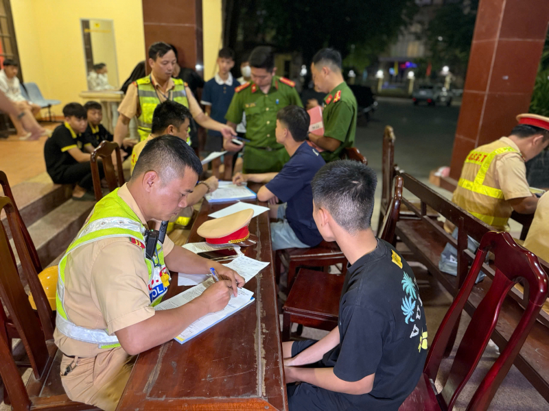 Công an TP Đà Nẵng, Huế nỗ lực đảm bảo an ninh, an toàn chuỗi sự kiện dịp lễ 30/4 - 1/5 -0