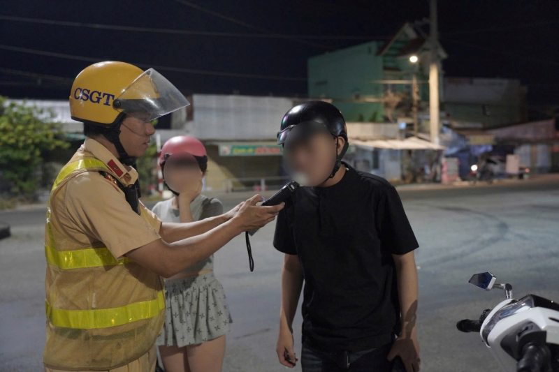 Công an các tỉnh Tây Nam Bộ chủ động giữ vững ANTT và TTATGT kỳ nghỉ lễ -0