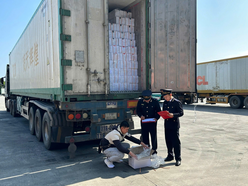 Lễ 30/4 – 1/5: Cửa khẩu thông suốt, xuất nhập khẩu hàng hóa không gián đoạn -0