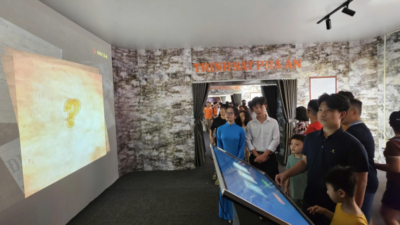 Triển lãm “80 năm An ninh nhân dân – Lá chắn bình yên”: Bản hùng ca giữa lòng Đà Nẵng -3