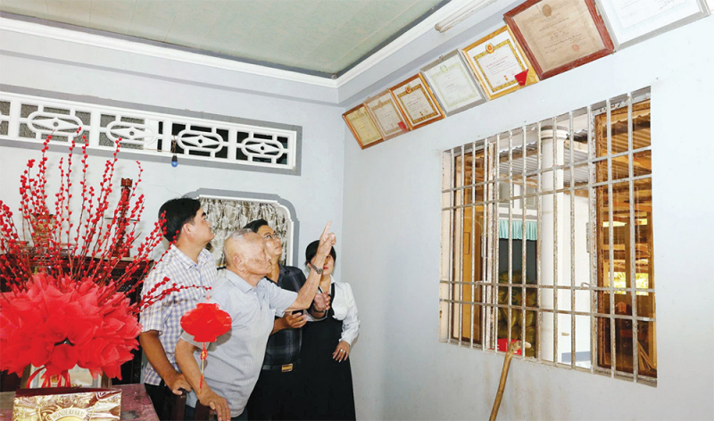 Về vùng cách mạng nghe cựu cán bộ Công an kể chuyện  đánh địch, bảo vệ căn cứ Tỉnh ủy -0