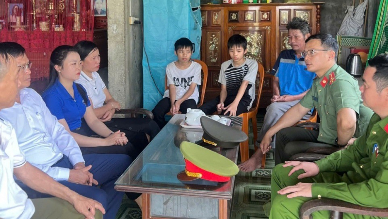 Công an Quảng Trị gần dân sát dân bằng những việc làm thiết thực -0