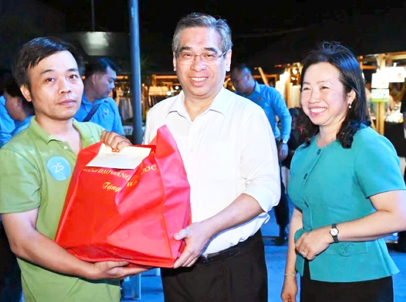 TP Hồ Chí Minh tổ chức nhiều hoạt động kỷ niệm 51 năm Ngày Giải phóng miền Nam, thống nhất đất nước -0